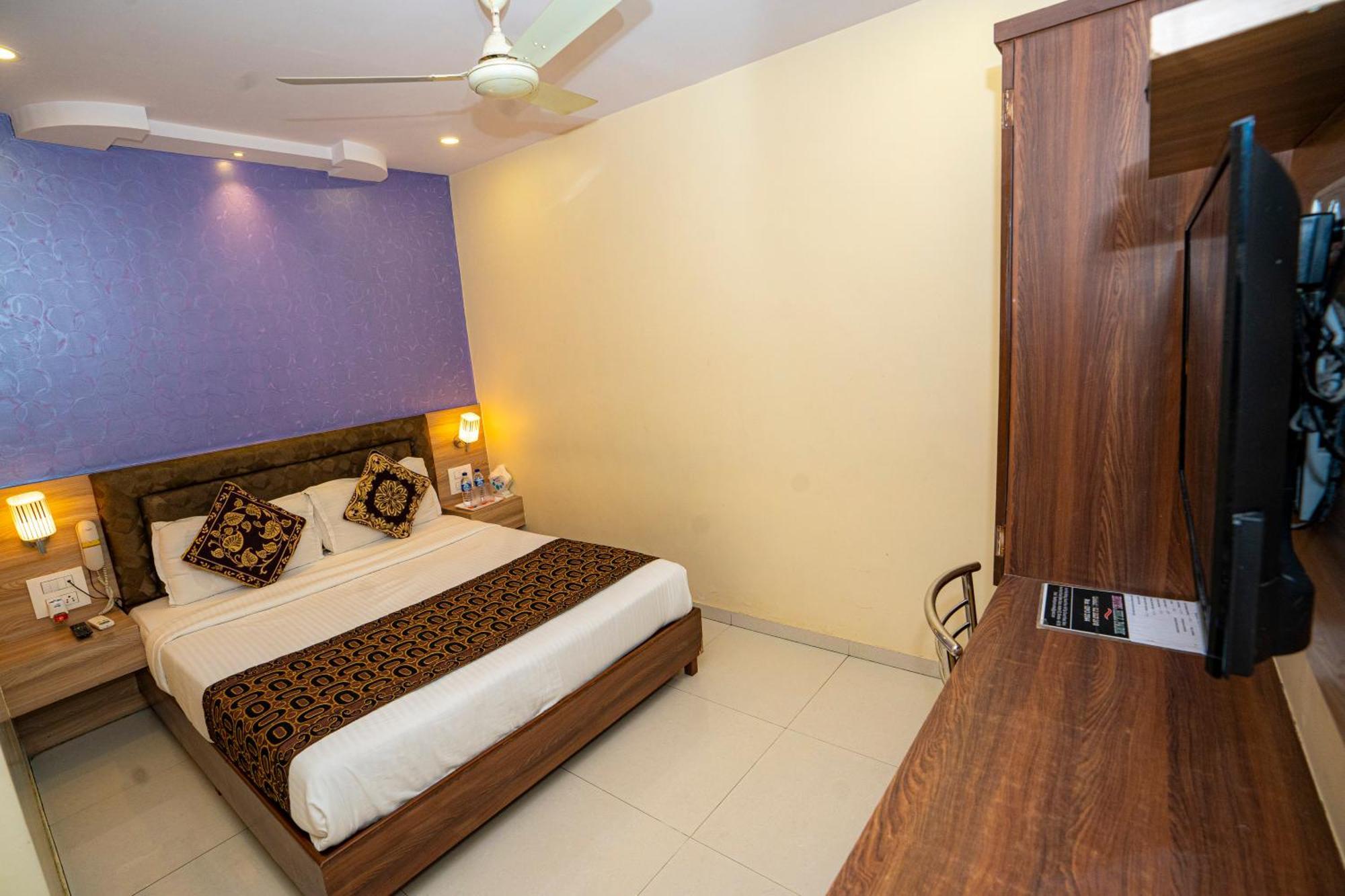 Hotel Hill Park Bombay Eksteriør billede